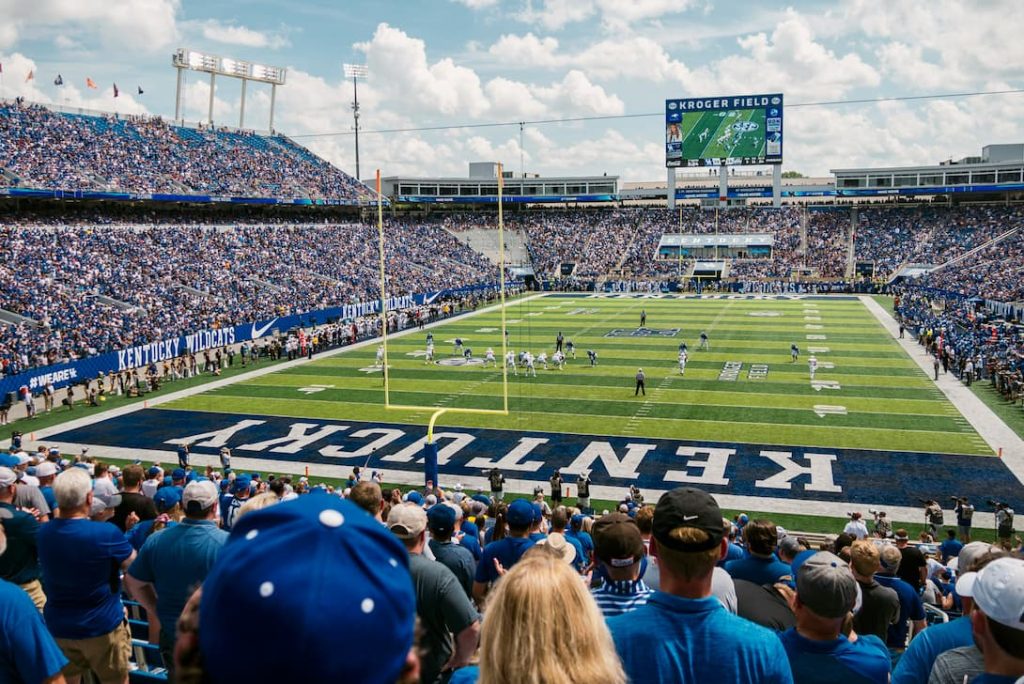 Winning strategies in CFL Betting